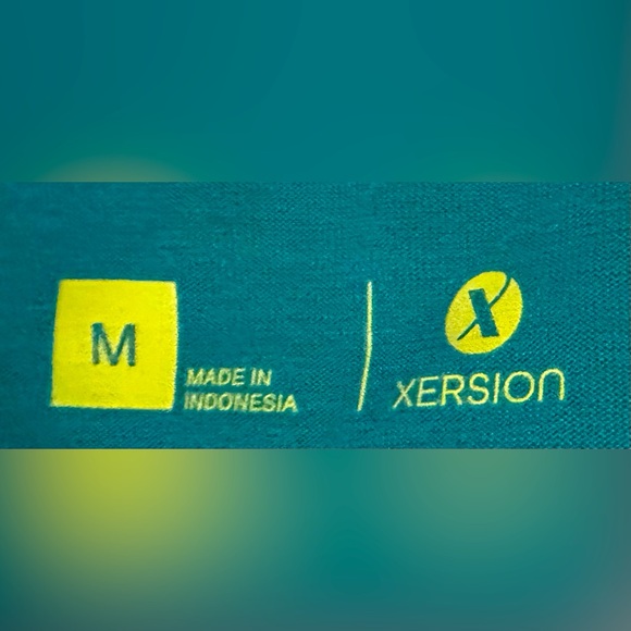 NWT Xersion shirt size M in teal color - Picture 3 of 4